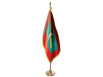 Maldives Indoor Presentation Flagpole Set - Oak Pole